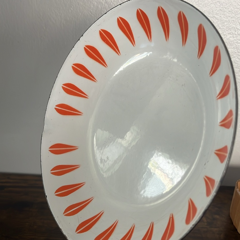 Vintage Cathrineholm Orange lotus enamel frying pan with wooden handle 9 inches - Picture 6 of 7